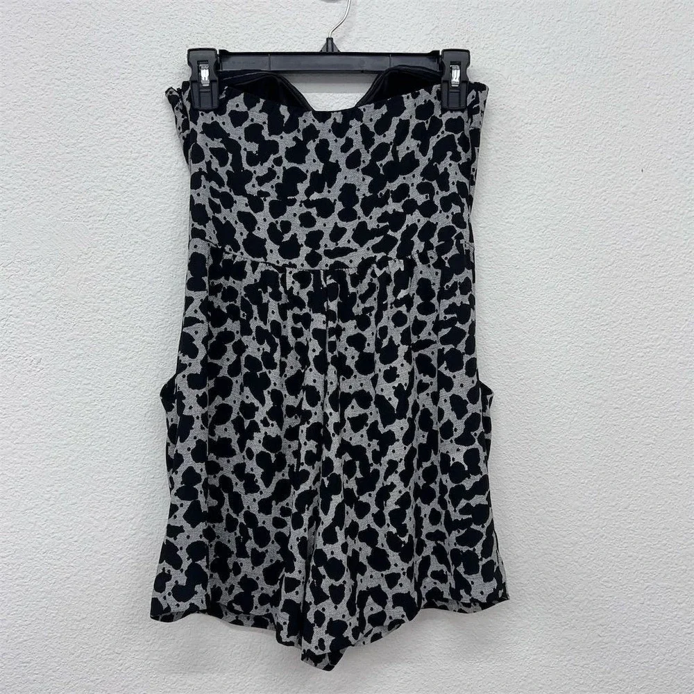 Express Romper Women's Size 2 Black Strapless Animal Print Ruffle Detail Casual